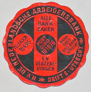 711065 Sluitzegel van de N.V. De Nederlandsche Arbeidersbank, Drift 8 te Utrecht.N.B. De Arbeidersbank is in 1921 ...